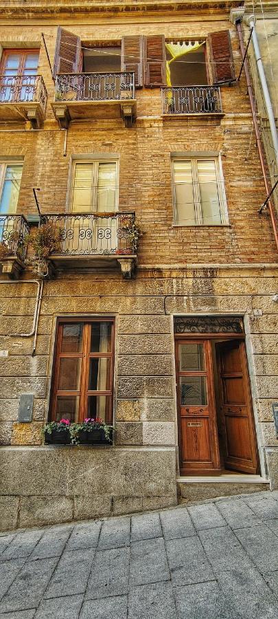 カリアリ Almari Bed & Breakfast エクステリア 写真